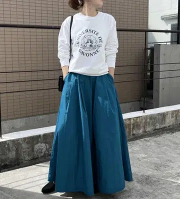 스픽 앤 스팬 헤비 타프타 턱 볼륨 스커트