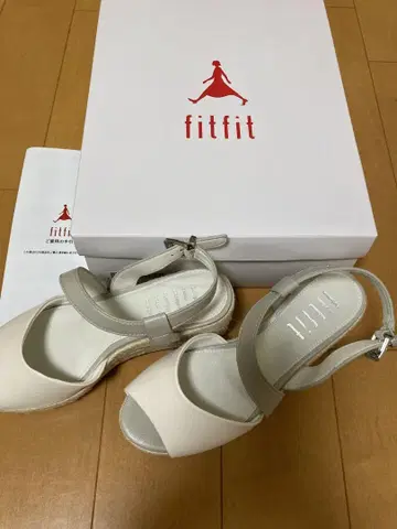 fitfit 화이트 웨지솔 샌들