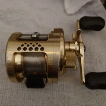 SHIMANO CALCUTTA CONQUEST 200 낚시릴