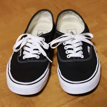 [새상품급] VANS AUTHENTIC 26cm 반스 블랙 스니커즈