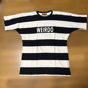 위어드 티셔츠