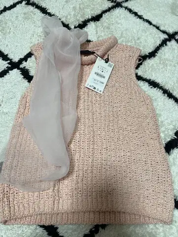 ZARA 핑크 니트 슬리브리스