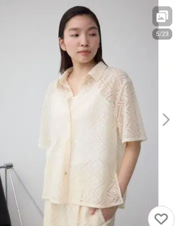 AZUL by moussy 레이스 반팔 셔츠 아이보리 블라우스