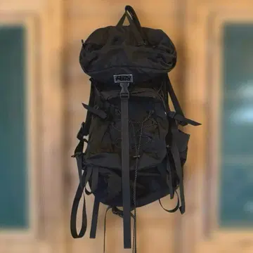 새상품급 ZERO POINT 블랙 백팩 mont-bell