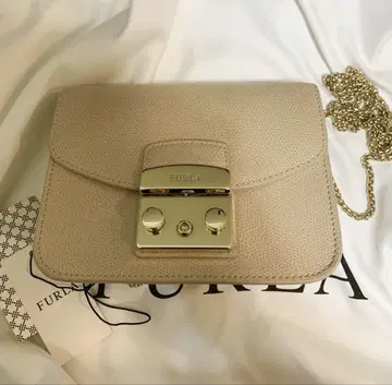 FURLA 메트로폴리스 숄더백 베이지