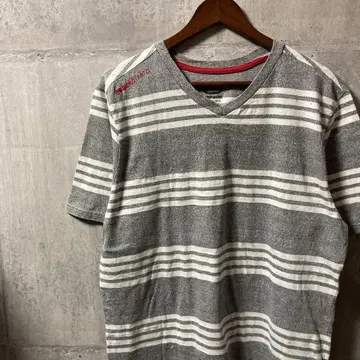 H800 티셔츠 90년대 00년대 빈티지 Y2K V넥 보더 여름