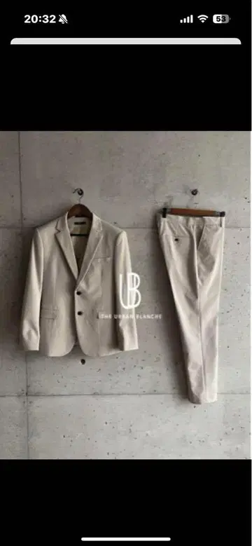 The urban branche 베이지 수트