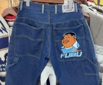 FUBU 캐릭터 자수 다크 데님 숏 팬츠