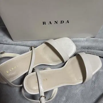 RANDA 화이트 힐 샌들