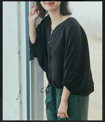 미사용 새상품 어반 리서치 도어스 린넨 드로스트 돌먼 블라우스 블랙