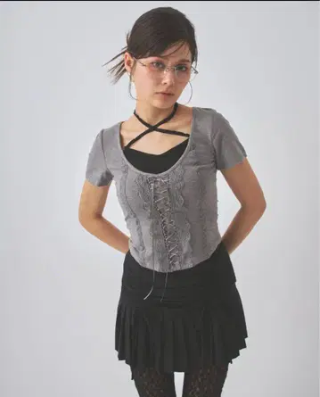 PELLICULE laceup corset layered T