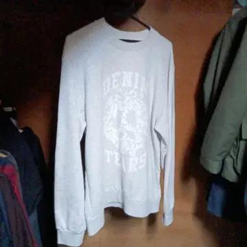 DENIM TEARS 그레이 트레이너 M 사이즈