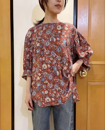 동양 꽃 블라우스