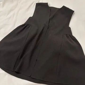 LOWRYSFARM 홉색 베스트