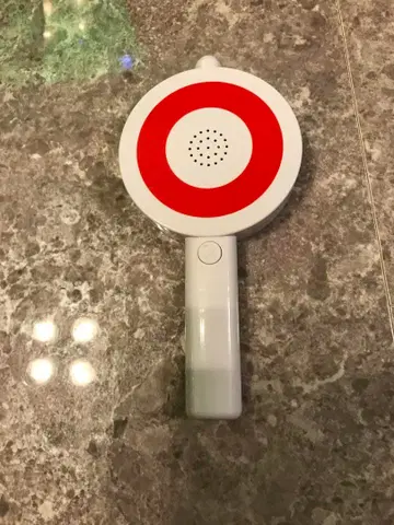 마루의 완구 버튼을 누르면 소리가 납니다