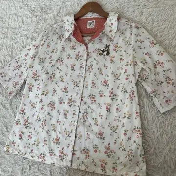 컨디션 최상 WACHIFIELD 다얀 마시 꽃무늬 블라우스 L 자수