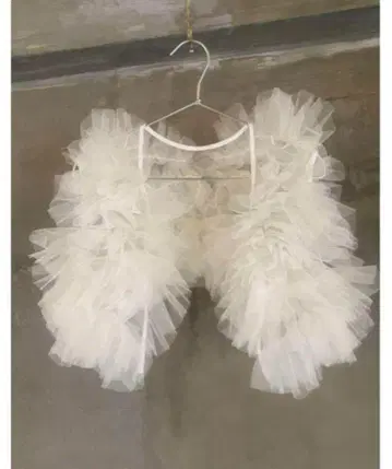 [새상품] 2WAY RUFFLED TULLE VEST