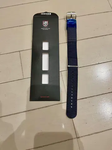 Luminox 네이비 컬러 나일론 스트랩