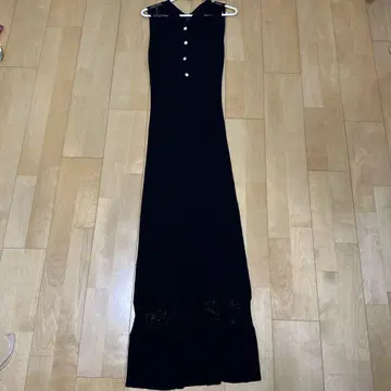 다리치 블랙 슬리브리스 니트 원피스