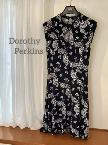 미사용 Dorothy Perkins 도로시 퍼킨스 스트레치 원피스