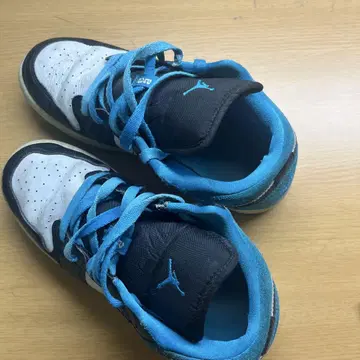 Jordan 스니커즈 화이트/블랙/터콰이즈