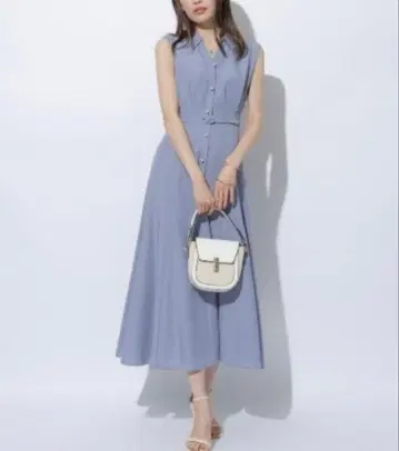 새상품급 아푸와이저 리셰 워셔블 펄 버튼 시어 셔츠 원피스 블루