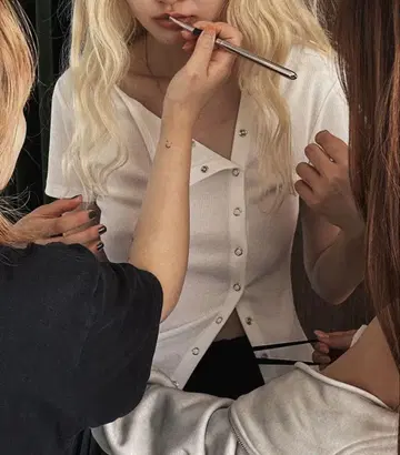ACLENT / 스냅 티셔츠