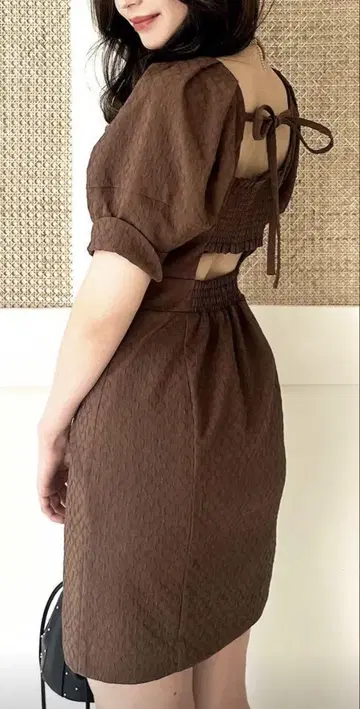 브라운 미니 원피스 백리본
