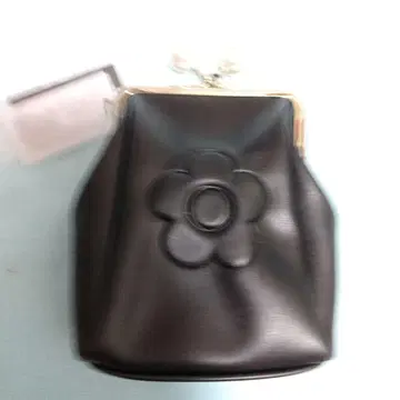 마리콴트 새상품 미사용품 택 포함 펄 장식 가마구치 파우치