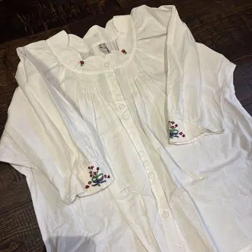 vintage 반팔 자수 셔츠 블라우스