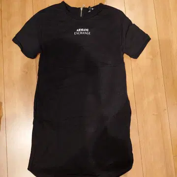 Armani Exchange 블랙 반팔 튜닉 XS