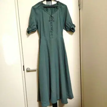 미사용 새상품 그린 반팔 롱 원피스 핀트