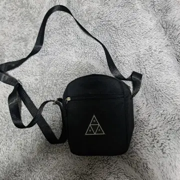 HUF 숄더백 사코슈 블랙