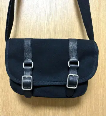 TOUT Y EST SAC BOUT MINI 블랙