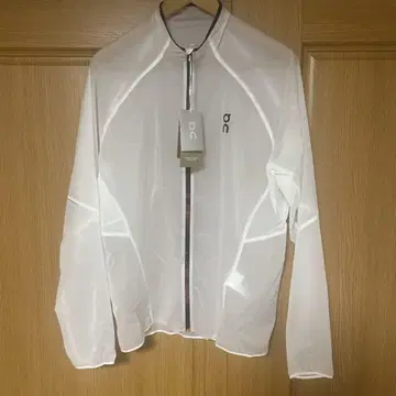On Zero Jacket 화이트 S 사이즈