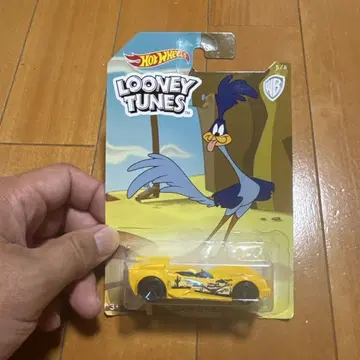 Hot Wheels Looney Tunes SCOOPA DI FUEGO