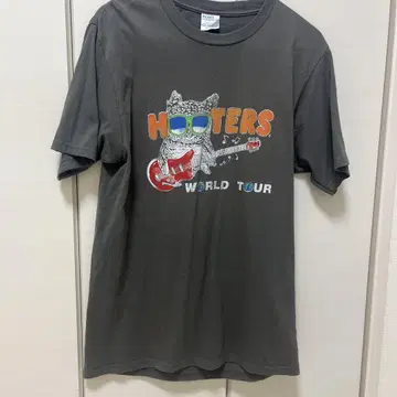 Hooters WORLD TOUR 티셔츠