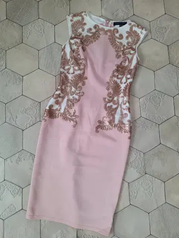 TADASHI SHOJI 슬리브리스 무릎 기장 원피스 핑크