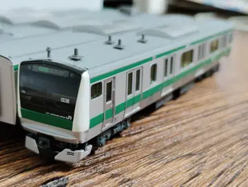 JR E233계 7000번대 KATO10-1630 선두 차량