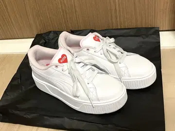 PUMA 통굽 스니커즈 23cm