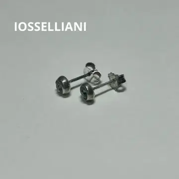 IOSSELLIANI 이오세리아니 스터드 귀걸이 실버