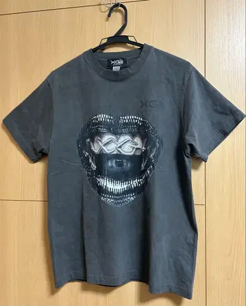 XG GR8 티셔츠 M 사이즈