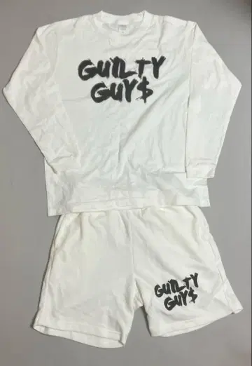 guiltyguys 셋업 사이즈 M 상하의 화이트 로고 블랙
