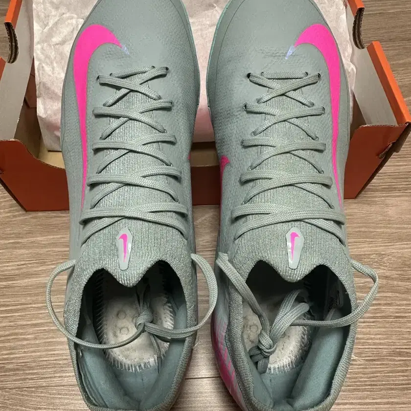 NIKE | 나이키 Nike Zoom Vapor 16 Pro TF Size 265 on Bunjang