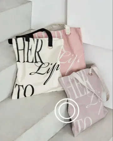 herlipto HLT flat logo tote