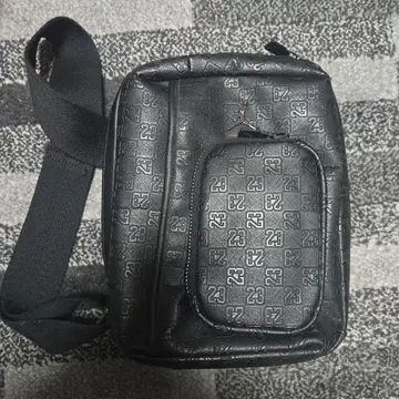 조던 모노그램 슬링 백 (3L)