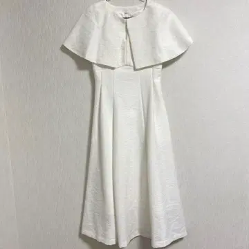 새상품급 노엘라 케이프 원피스 화이트