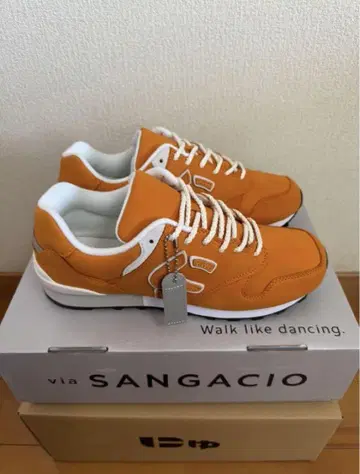 via SANGACIO 오렌지 스니커즈 10주년 기념 모델