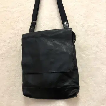 DOUBLES 블랙 올 가죽 숄더백