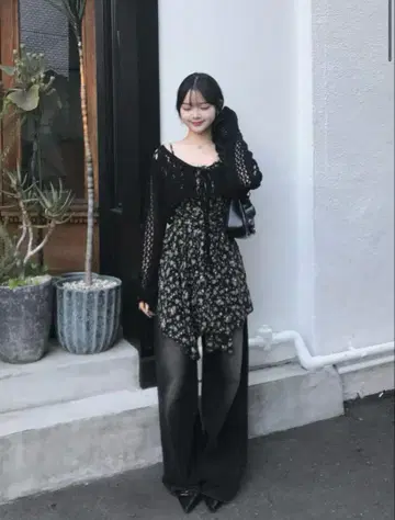 emmy 언밸런스 헴 플라워 미니 원피스